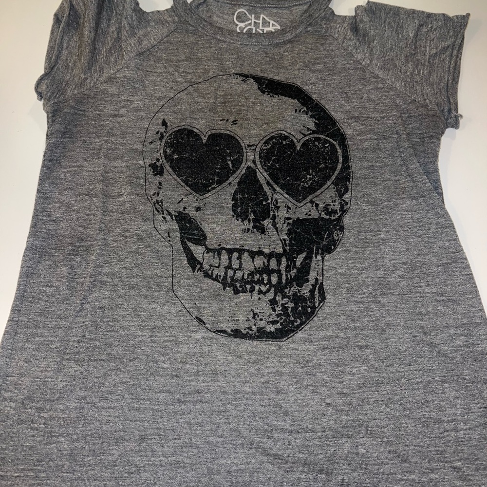 Chaser Gray and Black Skull Graphic Short Sleeve Tee